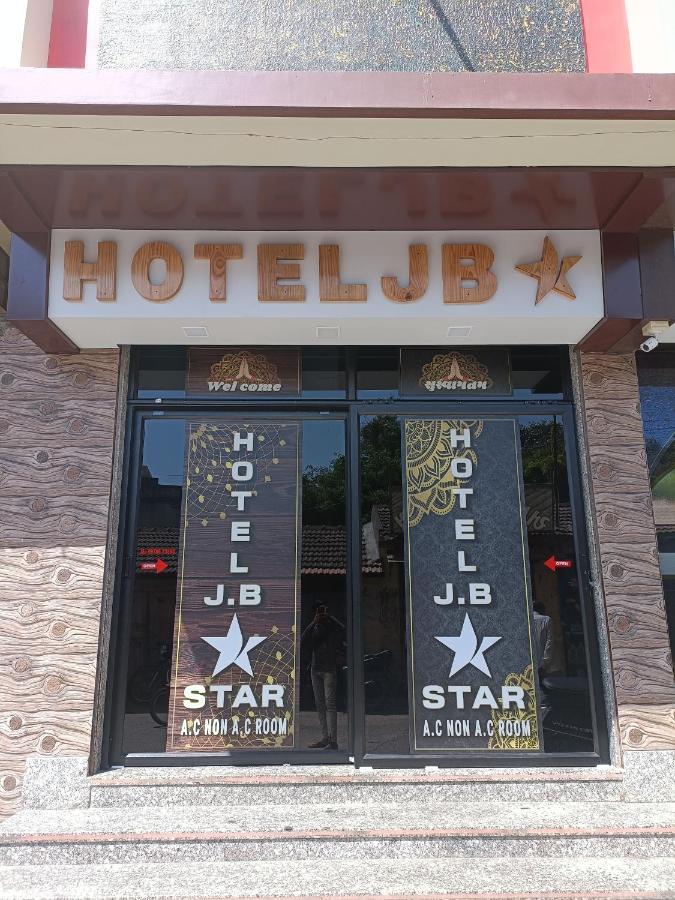 Hotel Jb Star Māndvi Esterno foto